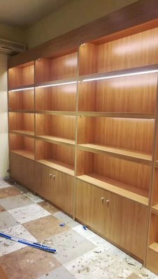 顶力木制展柜编号013