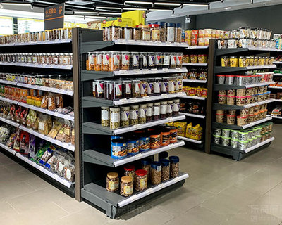 便利店货架